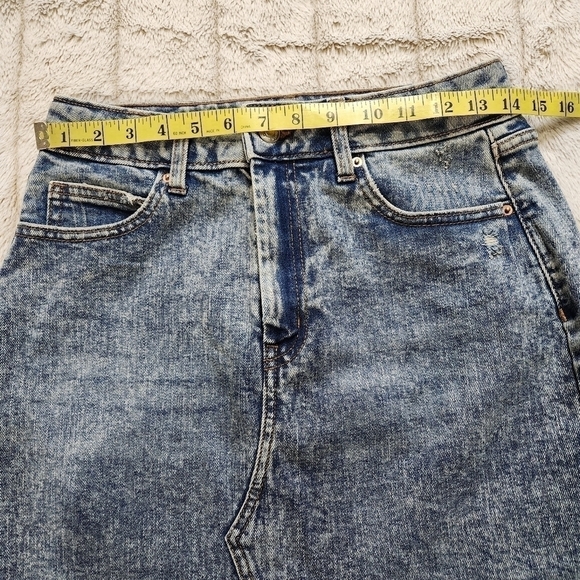 SIZE 6 90's Denim mini skirt Vintage inspired Acid wash WILD FABLE - Picture 9 of 11